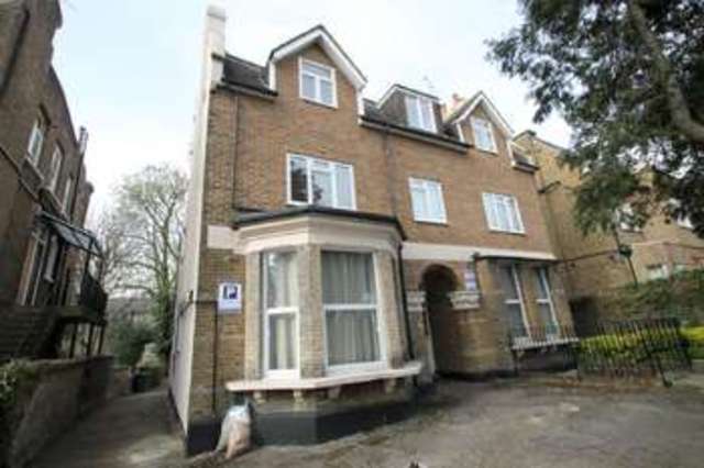  Image of 1 bedroom Flat to rent in Cedar Road Sutton SM2 at Sutton, SM2 5DG