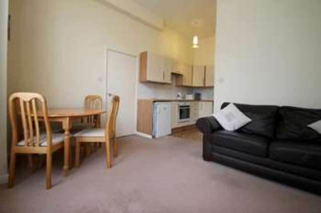  Image of 1 bedroom Flat to rent in Cedar Road Sutton SM2 at Sutton, SM2 5DG