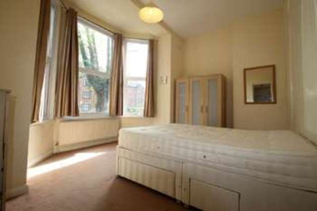  Image of 1 bedroom Flat to rent in Cedar Road Sutton SM2 at Sutton, SM2 5DG