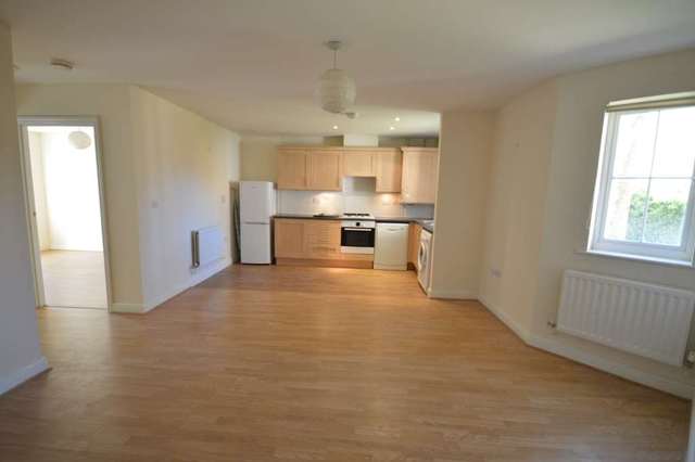  Image of 1 bedroom Apartment to rent in Chandler Way London SE15 at Chandley Way Rye Lane London, SE15 6GS