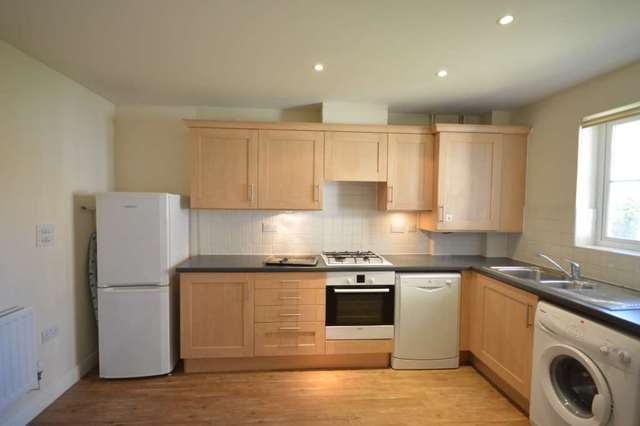  Image of 1 bedroom Apartment to rent in Chandler Way London SE15 at Chandley Way Rye Lane London, SE15 6GS