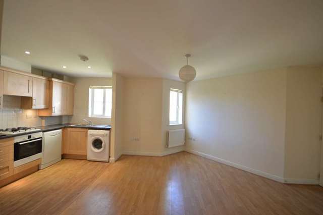  Image of 1 bedroom Apartment to rent in Chandler Way London SE15 at Chandley Way Rye Lane London, SE15 6GS