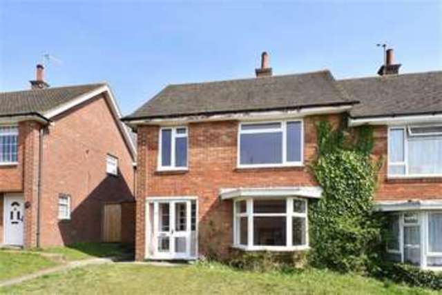  Image of 3 bedroom Property to rent in Chichester Close Hove BN3 at Chichester Close Hangleton Hangleton, BN3 8ET