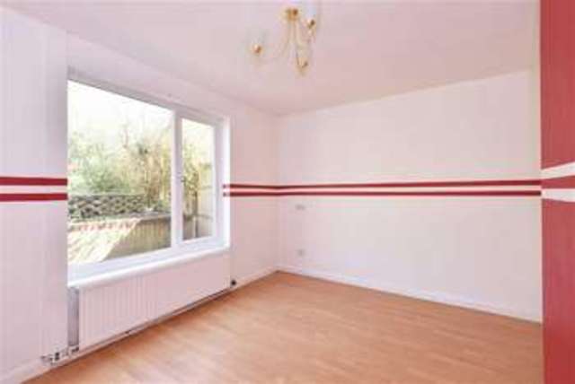  Image of 3 bedroom Property to rent in Chichester Close Hove BN3 at Chichester Close Hangleton Hangleton, BN3 8ET