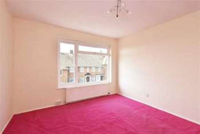  Image of 3 bedroom Property to rent in Chichester Close Hove BN3 at Chichester Close Hangleton Hangleton, BN3 8ET