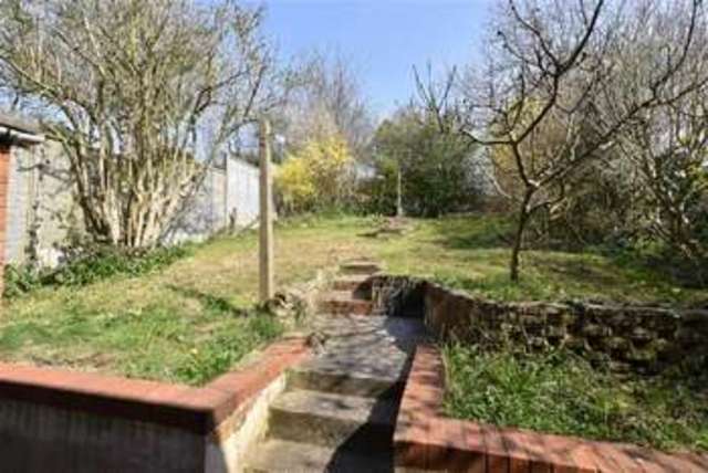  Image of 3 bedroom Property to rent in Chichester Close Hove BN3 at Chichester Close Hangleton Hangleton, BN3 8ET