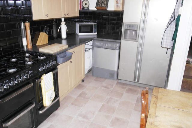  Image of 3 bedroom Detached house to rent in Clara Street Farsley Pudsey LS28 at Farsley, LS28 5DS