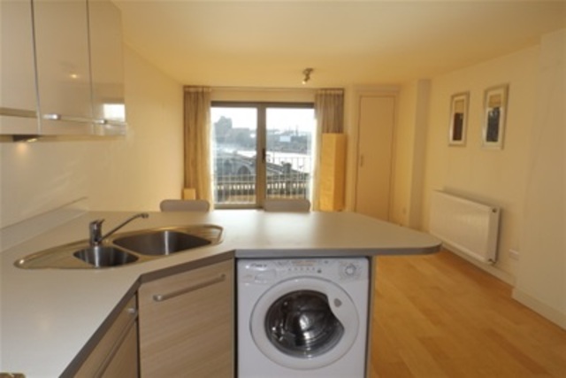  Image of 1 bedroom Flat to rent in Clyde Street Glasgow G1 at City Centre Glasgow Glasgow, G1 4NP