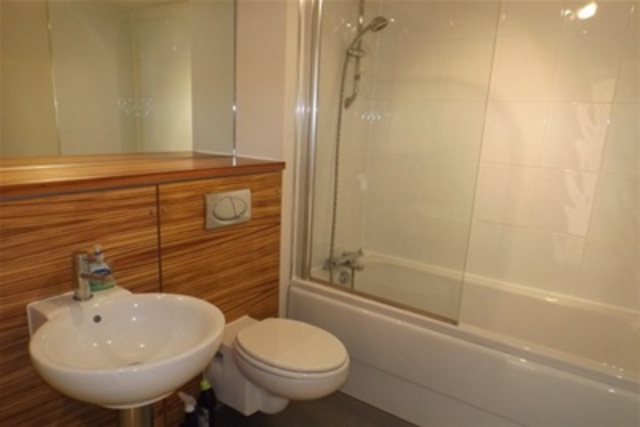 Image of 1 bedroom Flat to rent in Clyde Street Glasgow G1 at City Centre Glasgow Glasgow, G1 4NP