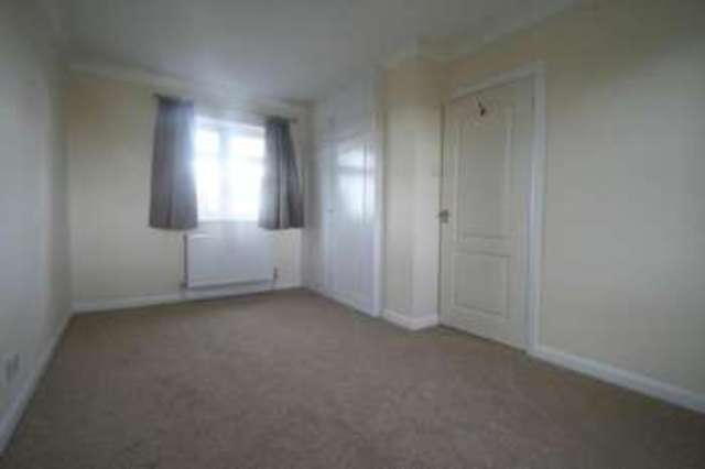  Image of 3 bedroom Detached house to rent in Coastal Road East Preston Littlehampton BN16 at East Preston Kingston, BN16 1SJ