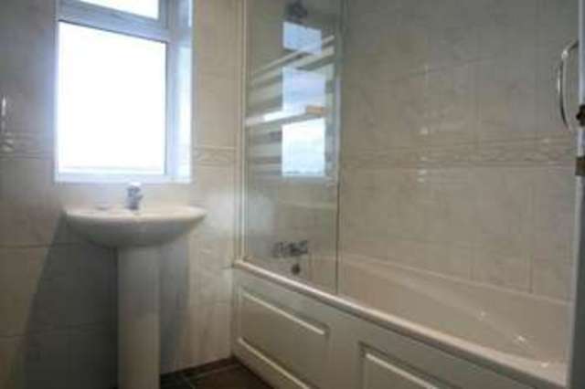  Image of 3 bedroom Detached house to rent in Coastal Road East Preston Littlehampton BN16 at East Preston Kingston, BN16 1SJ