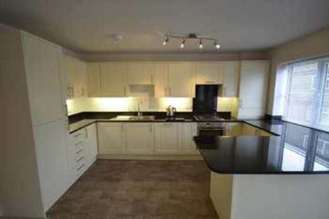  Image of 2 bedroom Flat to rent in Collington Avenue Bexhill-on-Sea TN39 at 52 Collington Avenue  Bexhill On Sea, TN39 3NE