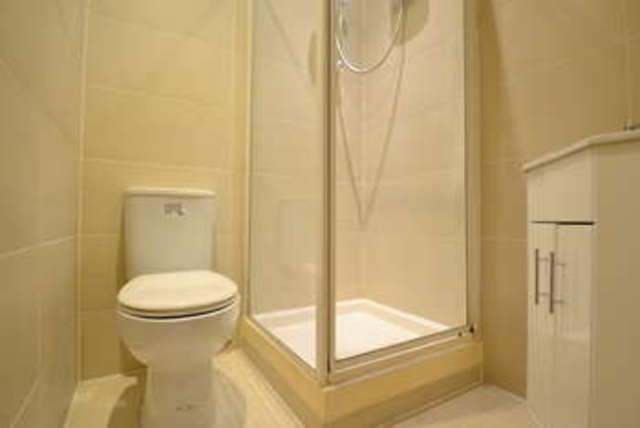 Image of Flat to rent in Commercial Road London E1 at Aldgate east  Aldgate, E1 1RD