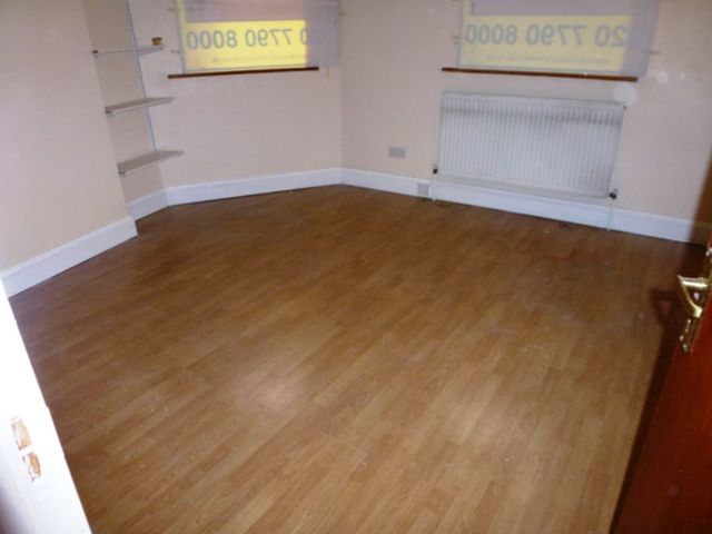  Image of Flat to rent in Commercial Road London E1 at London E1 London, E1 1PX