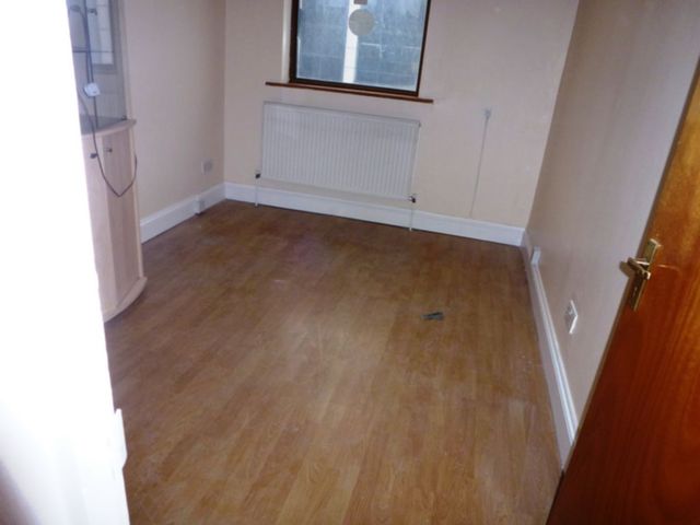  Image of Flat to rent in Commercial Road London E1 at London E1 London, E1 1PX