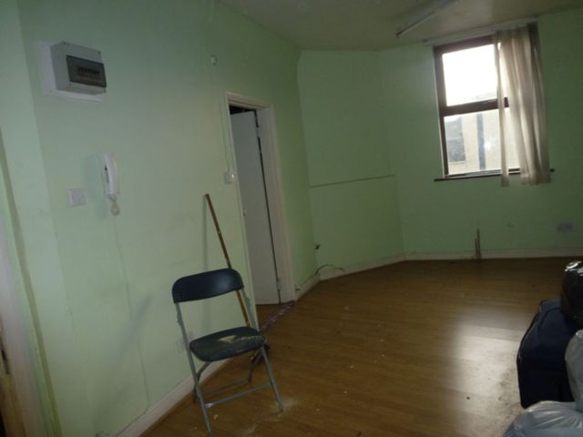  Image of Flat to rent in Commercial Road London E1 at London E1 London, E1 1PX