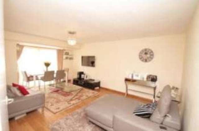  Image of 2 bedroom Flat for sale in The Avenue Beckenham BR3 at 25 The Avenue Beckenham Beckenham, BR3 5DG