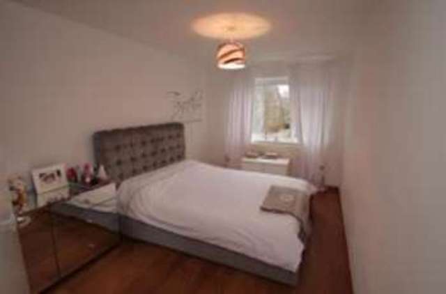  Image of 2 bedroom Flat for sale in The Avenue Beckenham BR3 at 25 The Avenue Beckenham Beckenham, BR3 5DG