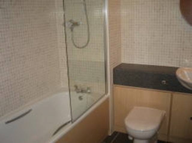  Image of 2 bedroom Flat to rent in Cook Street Glasgow G5 at Tradeston Glasgow Glasgow, G5 8JQ