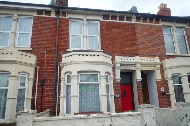  Image of 4 bedroom Detached house to rent in Copnor Road Portsmouth PO3 at Copnor  Portsmouth, PO3 5DA