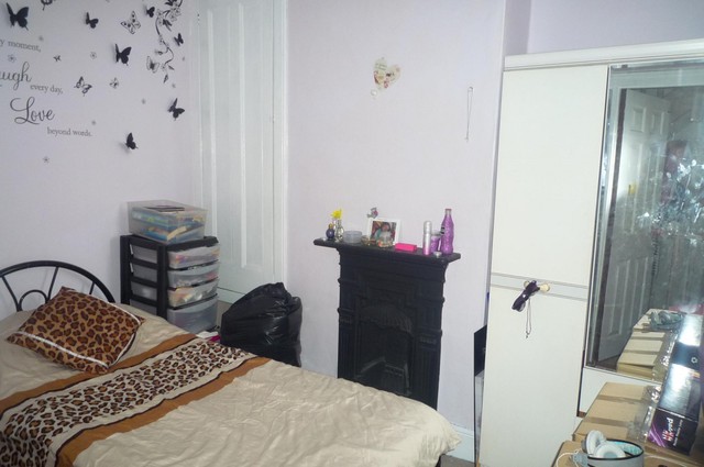 Image of 4 bedroom Detached house to rent in Copnor Road Portsmouth PO3 at Copnor  Portsmouth, PO3 5DA