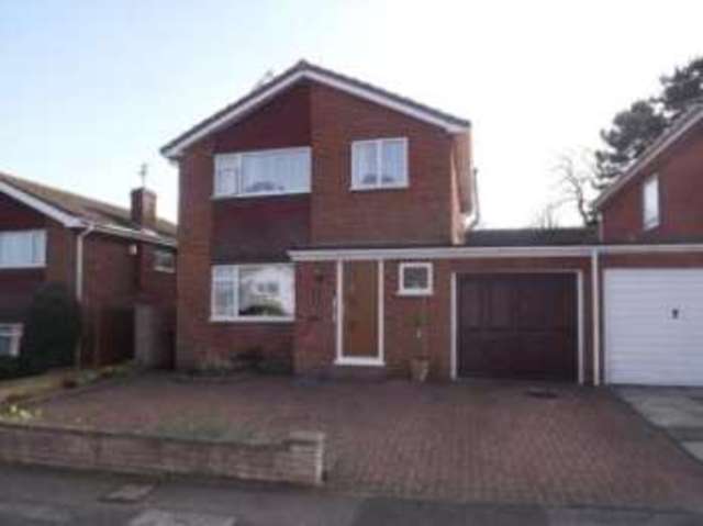  Image of 4 bedroom Detached house for sale in Cotefield Drive Leighton Buzzard LU7 at Leighton Buzzard Bedfordshire Heath and Reach, LU7 3DS