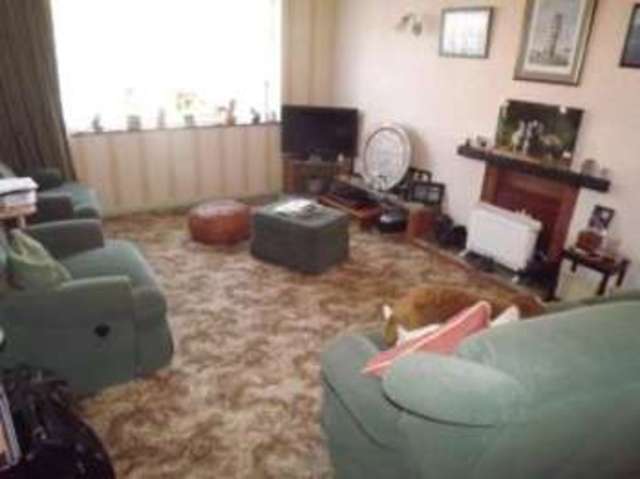  Image of 4 bedroom Detached house for sale in Cotefield Drive Leighton Buzzard LU7 at Leighton Buzzard Bedfordshire Heath and Reach, LU7 3DS