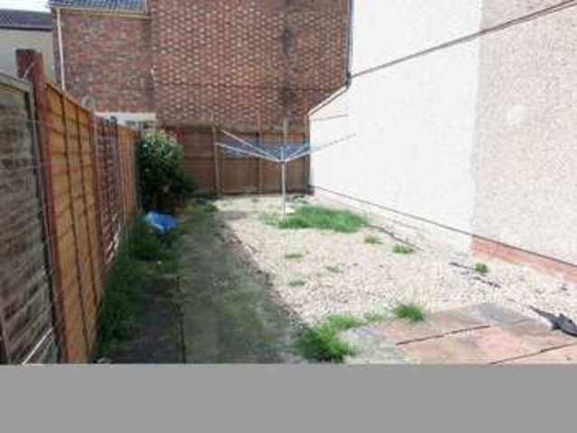  Image of Terraced house for sale in Cricklade Road Swindon SN2 at Cricklade Road Gorse Hill Swindon, SN2 1AD