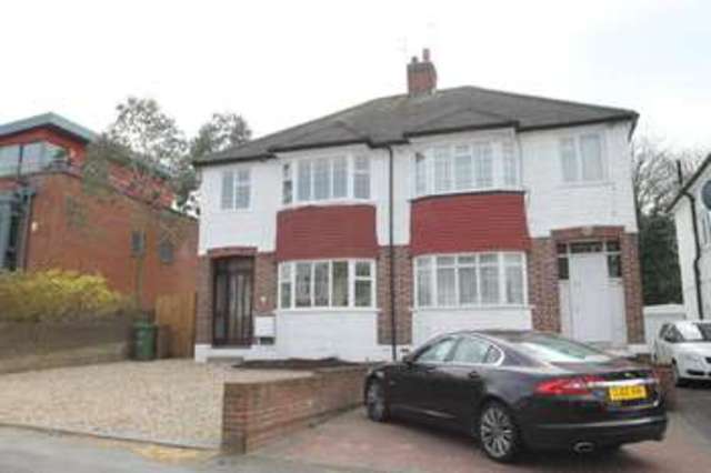  Image of 3 bedroom Detached house to rent in Cumnor Road Sutton SM2 at Sutton, SM2 5DW