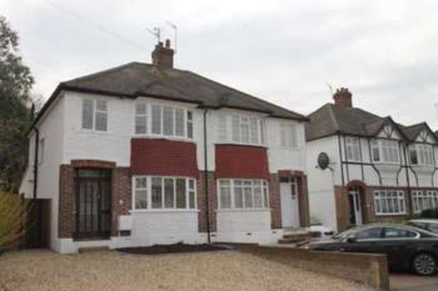  Image of 3 bedroom Detached house to rent in Cumnor Road Sutton SM2 at Sutton, SM2 5DW