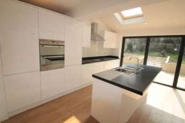  Image of 3 bedroom Detached house to rent in Cumnor Road Sutton SM2 at Sutton, SM2 5DW