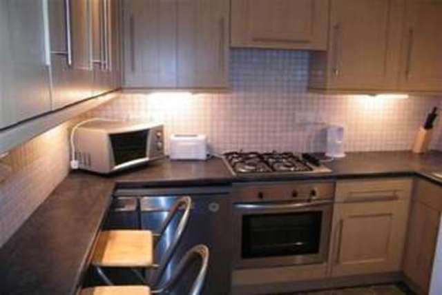  Image of 2 bedroom Flat to rent in Deanston Drive Shawlands Glasgow G41 at Glasgow, G41 3AD