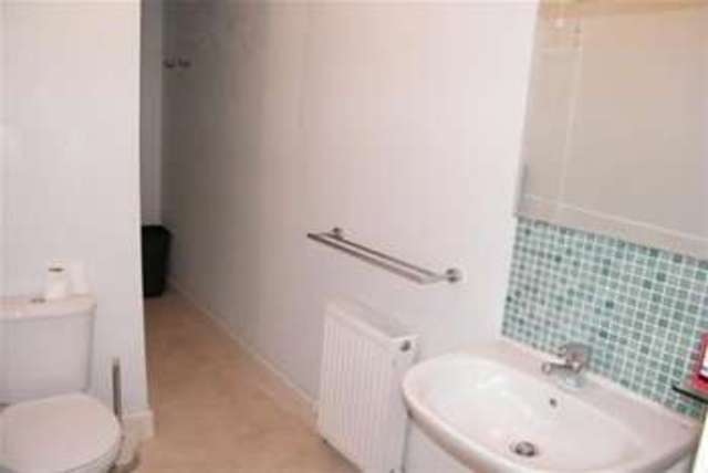  Image of 2 bedroom Flat to rent in Deanston Drive Shawlands Glasgow G41 at Glasgow, G41 3AD