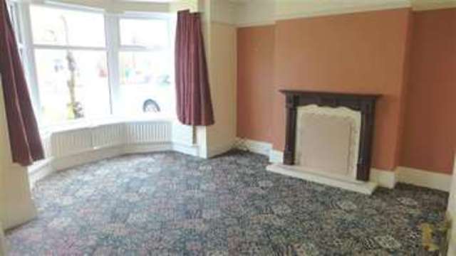 Image of 2 bedroom Flat to rent in Devonshire Drive Scarborough YO12 at Falsgrave, YO12 7NH
