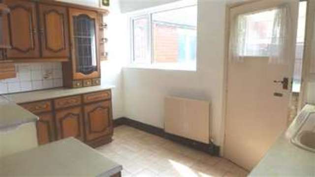  Image of 2 bedroom Flat to rent in Devonshire Drive Scarborough YO12 at Falsgrave, YO12 7NH