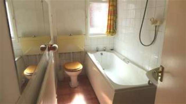  Image of 2 bedroom Flat to rent in Devonshire Drive Scarborough YO12 at Falsgrave, YO12 7NH