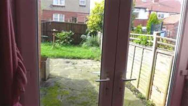  Image of 2 bedroom Flat to rent in Devonshire Drive Scarborough YO12 at Falsgrave, YO12 7NH