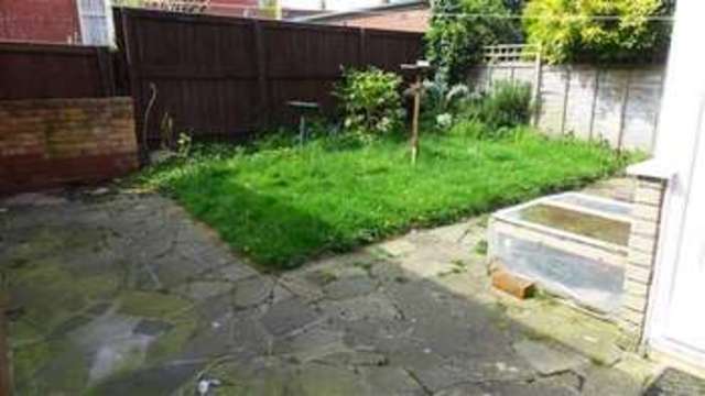  Image of 2 bedroom Flat to rent in Devonshire Drive Scarborough YO12 at Falsgrave, YO12 7NH
