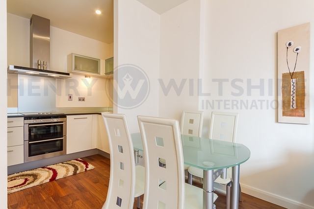  Image of 1 bedroom Apartment to rent in South Quay Square London E14 at Marsh Wall  London, E14 9RT