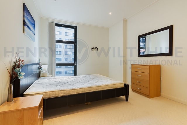  Image of 1 bedroom Apartment to rent in South Quay Square London E14 at Marsh Wall  London, E14 9RT
