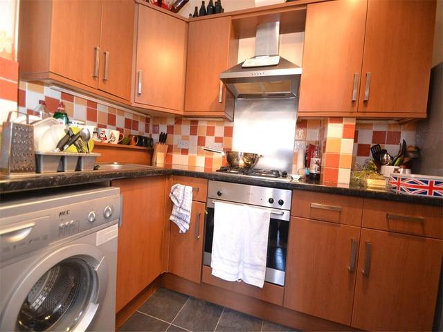  Image of 1 bedroom Flat to rent in Downfield Place Edinburgh EH11 at Dalry Edinburgh Edinburgh, EH11 2EL