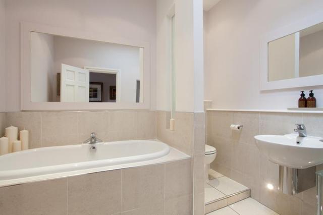  Image of 3 bedroom Flat to rent in Dundas Street Edinburgh EH3 at New Town Edinburgh Edinburgh, EH3 6QG