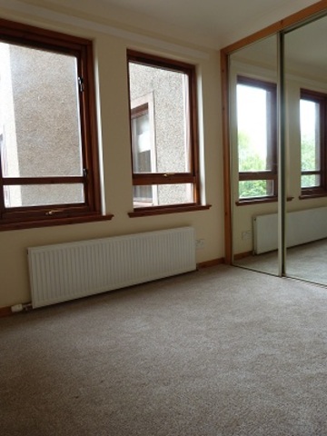  Image of 2 bedroom Flat to rent in Dunkeld Road Perth PH1 at Perth Perthshire Perthshire, PH1 5RN