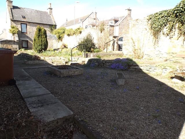  Image of 3 bedroom Bungalow to rent in East High Street Elgin IV30 at Elgin Moray Moray, IV30 4EJ