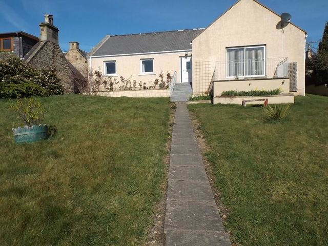 Image of 3 bedroom Bungalow to rent in East High Street Elgin IV30 at Elgin Moray Moray, IV30 4EJ