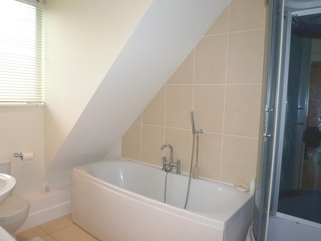  Image of 5 bedroom Detached house to rent in Durrants Road Rowland