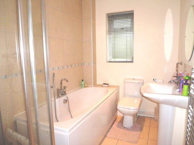  Image of 5 bedroom Detached house to rent in Durrants Road Rowland