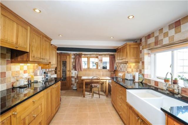  Image of 5 bedroom Detached house for sale in Dunstall Earls Croome Worcester WR8 at Earls Croome  Baughton, WR8 9DF