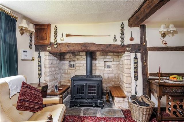  Image of 5 bedroom Detached house for sale in Dunstall Earls Croome Worcester WR8 at Earls Croome  Baughton, WR8 9DF