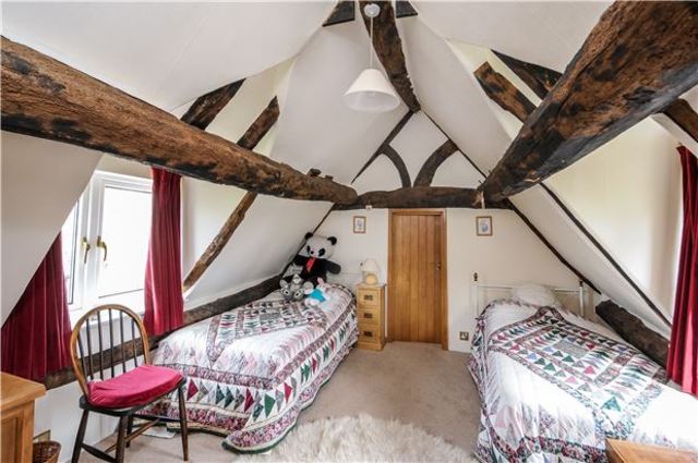  Image of 5 bedroom Detached house for sale in Dunstall Earls Croome Worcester WR8 at Earls Croome  Baughton, WR8 9DF